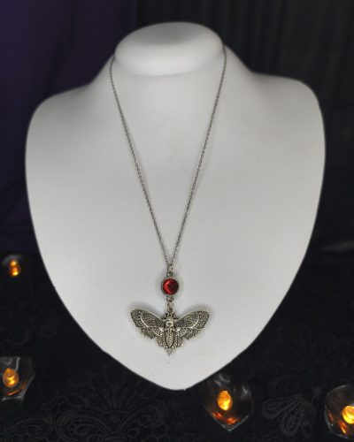 colar-gotico-mariposa-morte-rubi-vermelho-prateado.jpg
