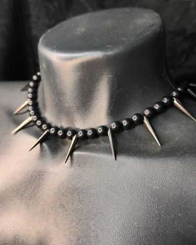 colar-micanga-preto-spike-niquel-punk.jpg